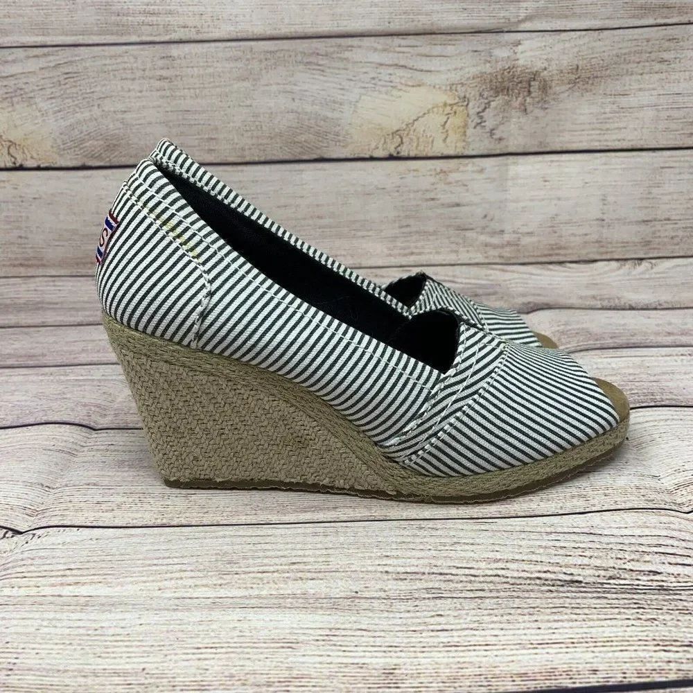 BOBS Skechers Women Size 7 Black White Wedge Heel Memory Foam Ankle Boots